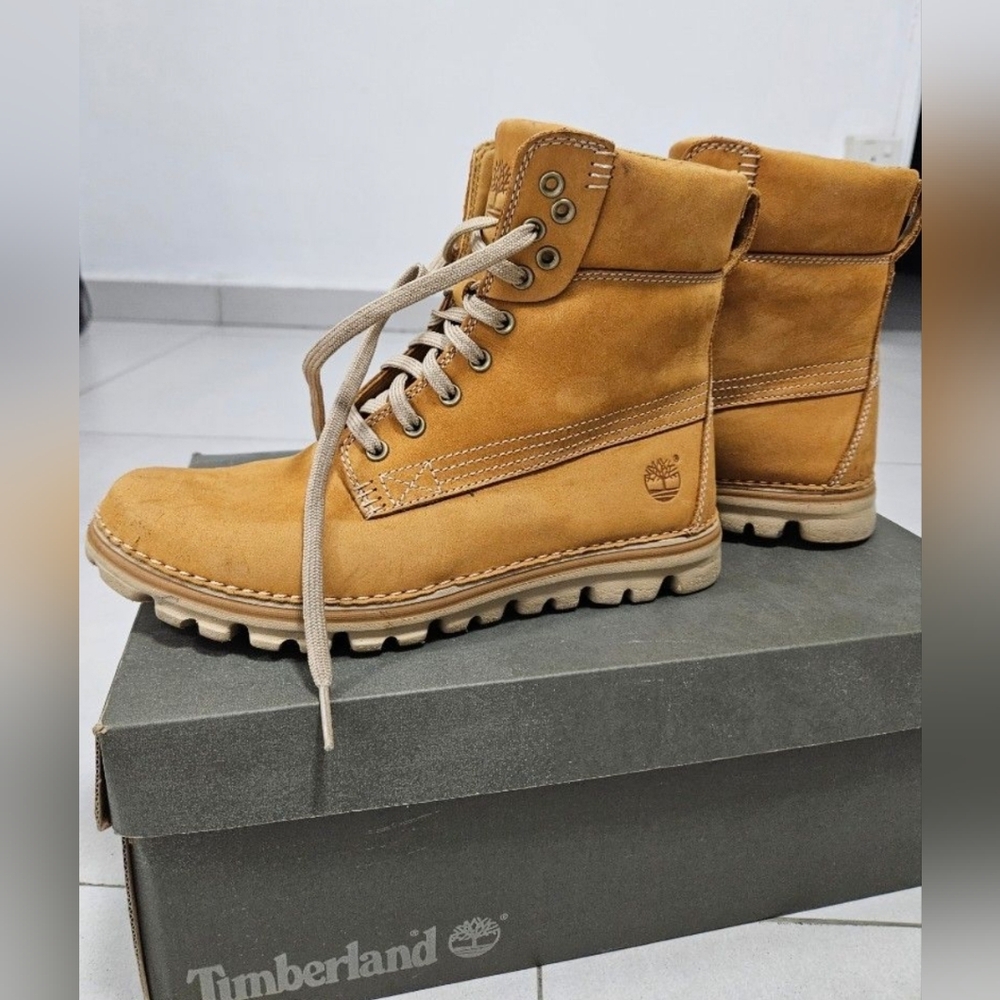 Timberland Brookton Wheat Leather Lace Up EarthKeepers Hiking Lifestyle Boot W 7